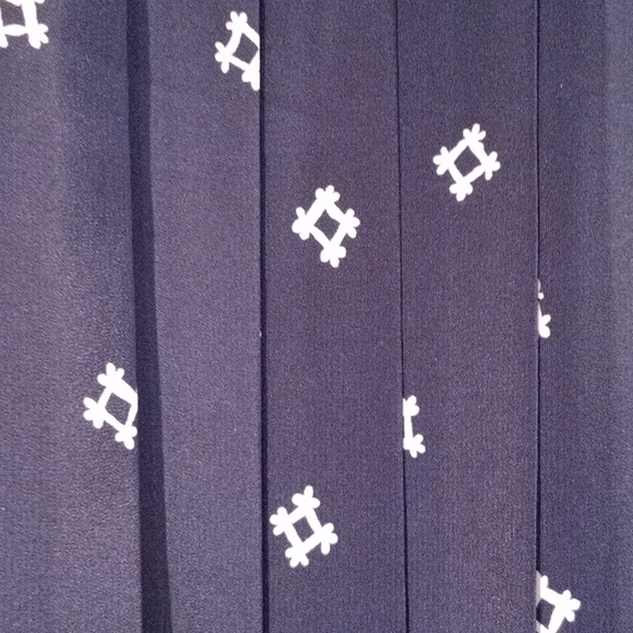 Chaus navy blue skirt set - Picture 6 of 8